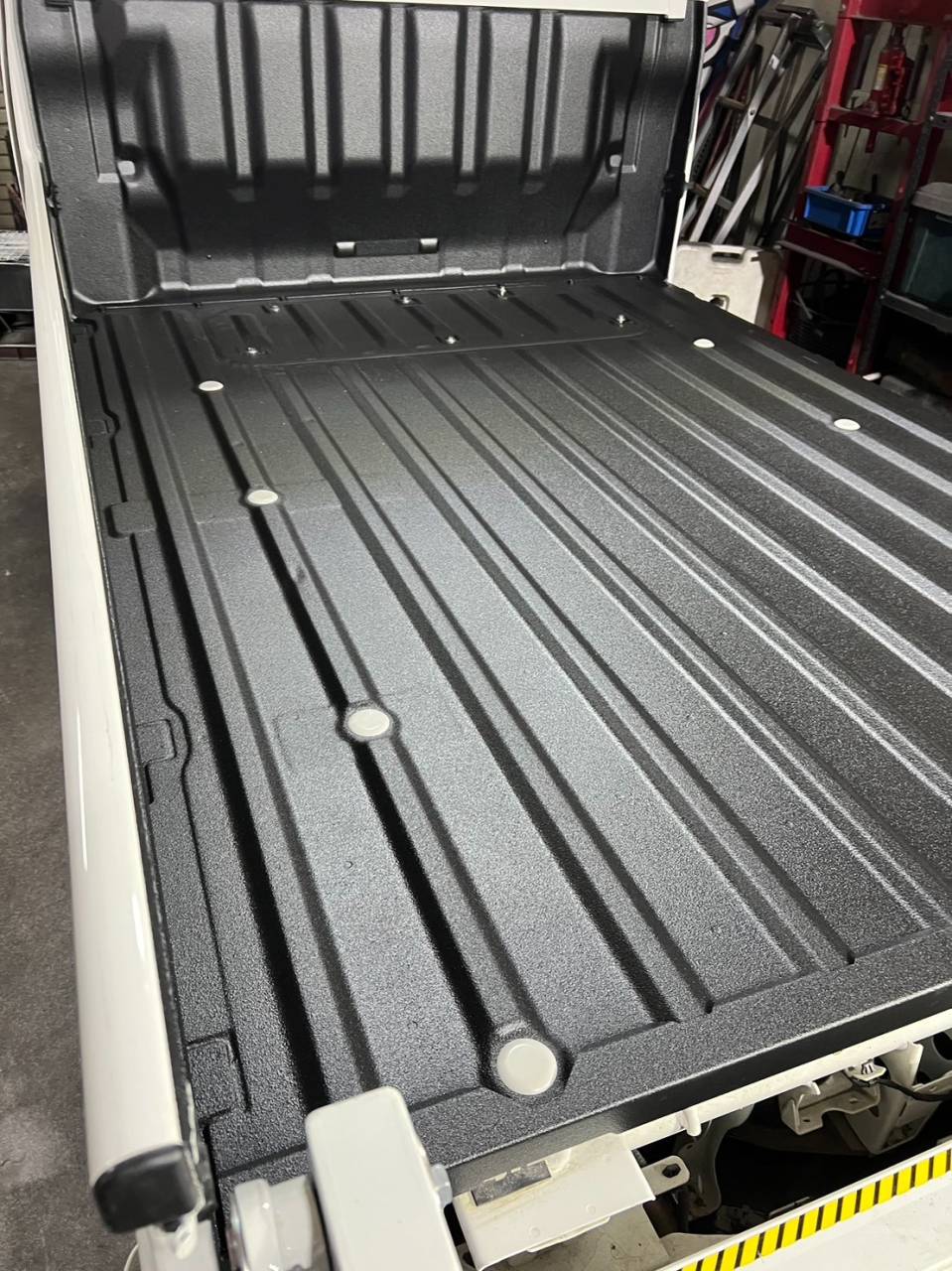ハイゼット荷台テールリフトのラプターライナー塗装】 | ブログ